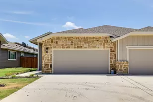 652 Blackland dr, Venus, TX 76084 - Photo 1