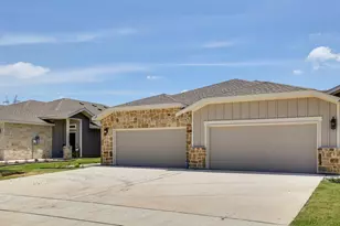652 Blackland dr, Venus, TX 76084 - Photo 2