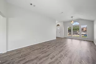 1216 Urban Dr, DeSoto, TX 75115 - Photo 2