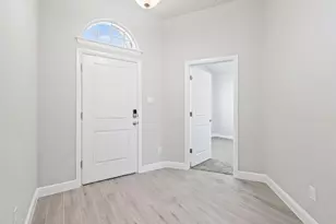 225 Roundstone Rd, Fort Worth, TX 76052 - Photo 10