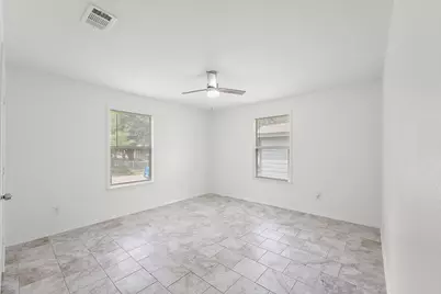 136 Erie Street, Mabank, TX 75156 - Photo 8