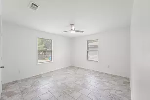 136 Erie St, Mabank, TX 75156 - Photo 8