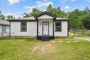 136 Erie St, Mabank, TX 75156 - Photo 1