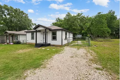 136 Erie Street, Mabank, TX 75156 - Photo 2