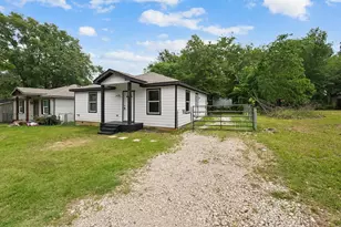 136 Erie St, Mabank, TX 75156 - Photo 2
