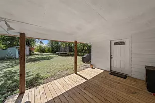 121 Austin St, McGregor, TX 76657 - Photo 16