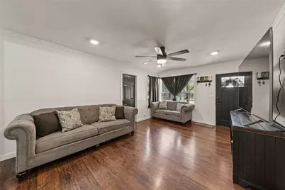 121 Austin Street, McGregor, TX 76657 - Photo 4
