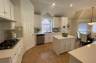 9421 Vista, Irving, TX 75063 - Photo 14
