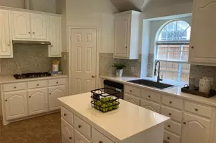 9421 Vista, Irving, TX 75063 - Photo 10