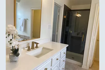 9421 Vista, Irving, TX 75063 - Photo 24