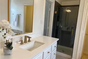 9421 Vista, Irving, TX 75063 - Photo 24