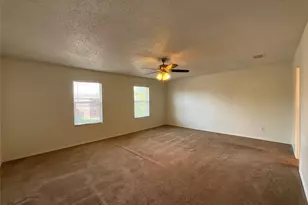 2233 Chestnut Dr, Little Elm, TX 75068 - Photo 12