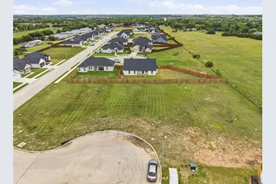 589 Highview Court, Godley, TX 76044 - Photo 6