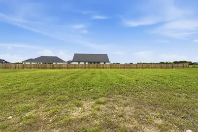 589 Highview Court, Godley, TX 76044 - Photo 4