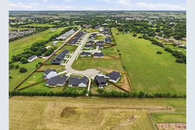 589 Highview Court, Godley, TX 76044 - Photo 14