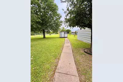 2615 Balch Springs Road, Balch Springs, TX 75180 - Photo 22