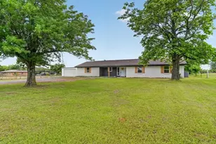 603 Conveyor Dr, Joshua, TX 76058 - Photo 2