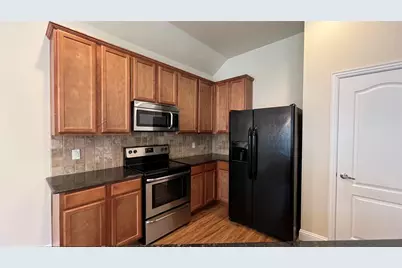 517 Highpark Court, Lake Dallas, TX 75065 - Photo 14