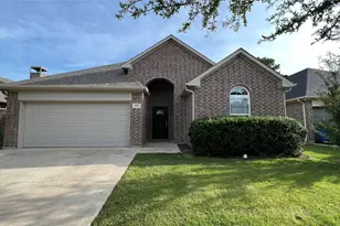 517 Highpark Ct, Lake Dallas, TX 75065 - Photo 1