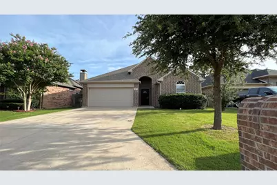 517 Highpark Court, Lake Dallas, TX 75065 - Photo 2