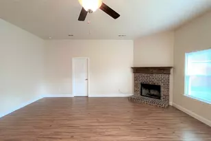 517 Highpark Ct, Lake Dallas, TX 75065 - Photo 8