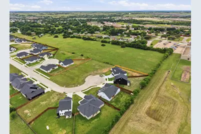 593 Highview Court, Godley, TX 76044 - Photo 14