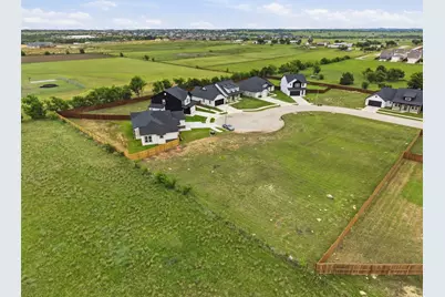593 Highview Court, Godley, TX 76044 - Photo 8
