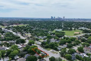 2100 Columbus Ave, Fort Worth, TX 76164 - Photo 1