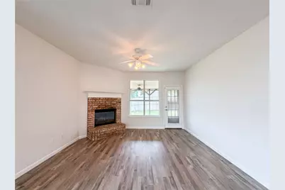 10001 Blue Bell Drive, Fort Worth, TX 76108 - Photo 4