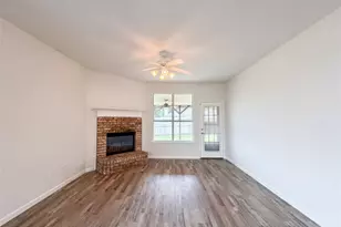 10001 Blue Bell Dr, Fort Worth, TX 76108 - Photo 4