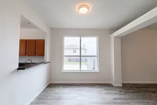 10001 Blue Bell Dr, Fort Worth, TX 76108 - Photo 10