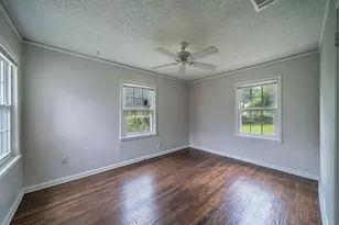 1155 Greenbrier Dr, River Oaks, TX 76114 - Photo 8