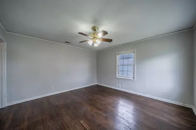 1155 Greenbrier Drive, River Oaks, TX 76114 - Photo 2