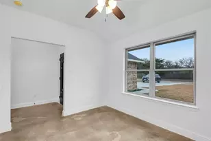 1334 Wyatt St, Waxahachie, TX 75165 - Photo 4