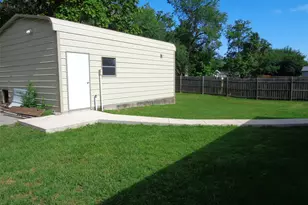 300 Church St, Collinsville, TX 76233 - Photo 28
