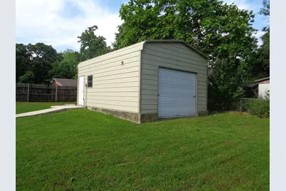 300 Church Street, Collinsville, TX 76233 - Photo 22