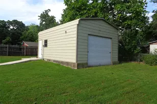 300 Church St, Collinsville, TX 76233 - Photo 22
