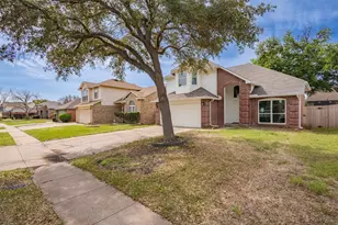 2318 Bennington Dr, Arlington, TX 76018 - Photo 2