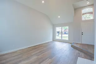 2318 Bennington Dr, Arlington, TX 76018 - Photo 4