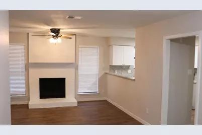 728 Cory Street, Grapevine, TX 76051 - Photo 2