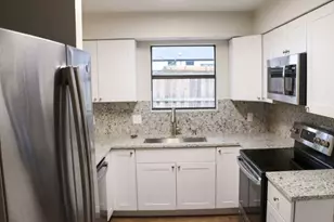 728 Cory St, Grapevine, TX 76051 - Photo 6
