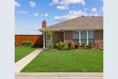 728 Cory Street, Grapevine, TX 76051 - Photo 1