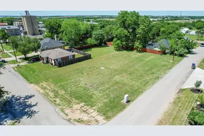 312 E Beech Street, Celina, TX 75009 - Photo 8