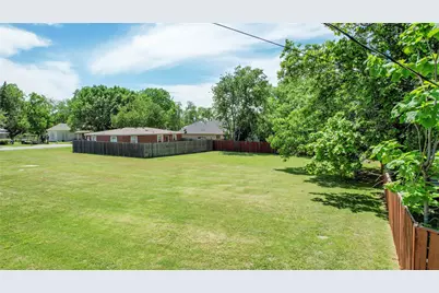 312 E Beech Street, Celina, TX 75009 - Photo 34
