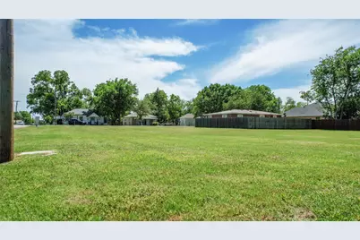312 E Beech Street, Celina, TX 75009 - Photo 32