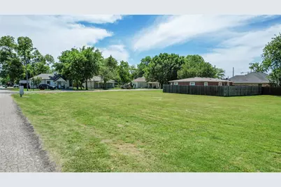 312 E Beech Street, Celina, TX 75009 - Photo 36