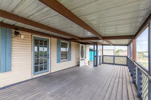 1107 Market St, Tye, TX 79563 - Photo 14