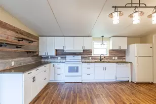 1107 Market St, Tye, TX 79563 - Photo 2