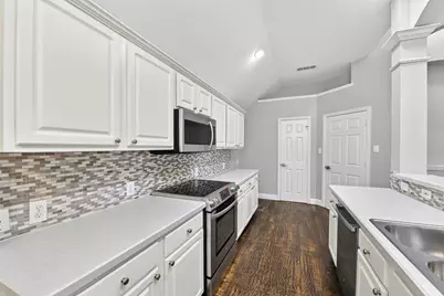 8104 Springmoss Drive, Plano, TX 75025 - Photo 16