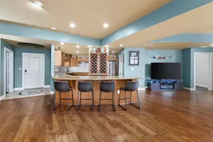 411 W 7th St, Fort Worth, TX 76102 - Photo 2